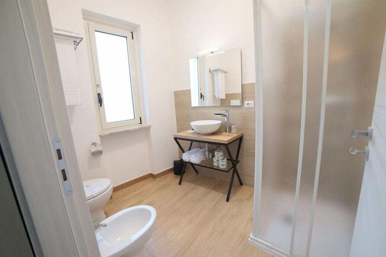 Bathroom 5, GREEN Bed and Breakfast a Castrovillari, Cosenza