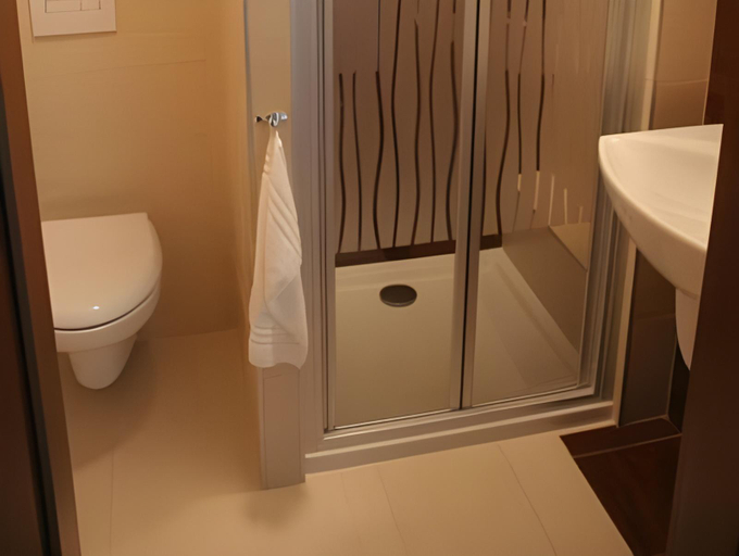 Bathroom 1, Hotel Trojka, Przemyśl City