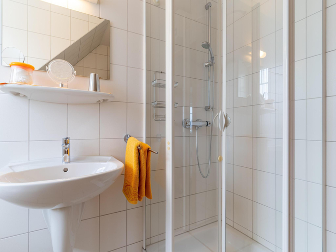 Bathroom 4, Gemutliche Ferienwohnung in Tating, Nordfriesland