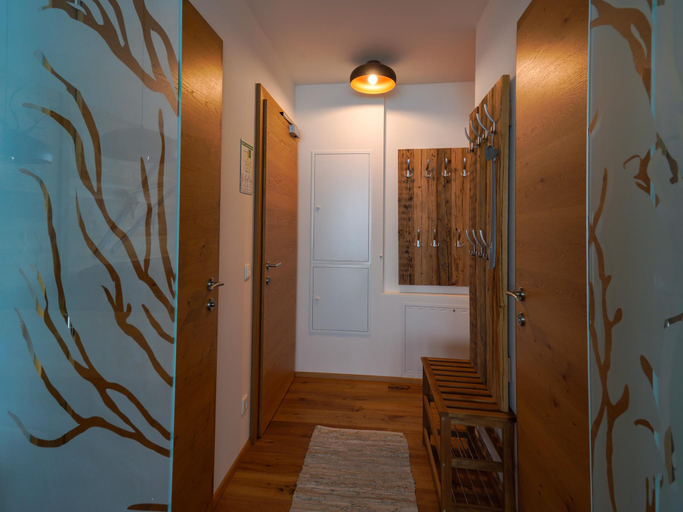 Others 4, Kitzbuhel alpine lodge with sauna, Zell am See