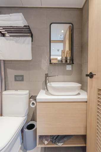 Bathroom 5, Urbanwood Ap Lei Chau, Hong Kong Island