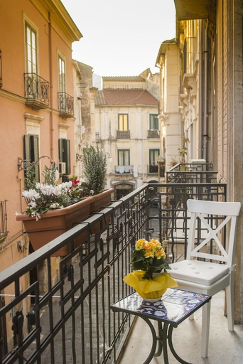 Others 5, B&B Umberto, Salerno