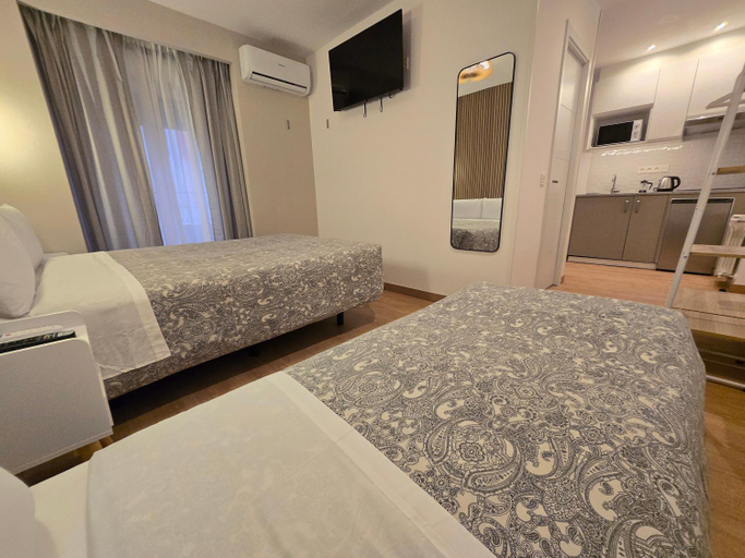 Bedroom 4, Hostal Esparteros, Madrid