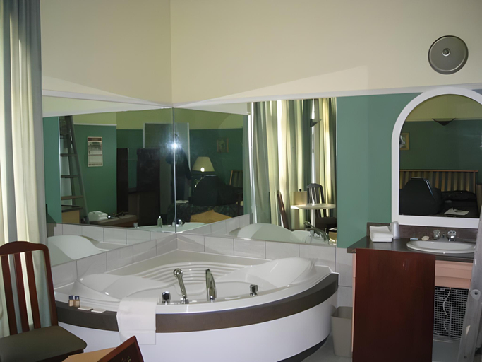 Bathroom 4, Hôtel Motel Le Regent Québec city, Communauté-Urbaine-de-Québec