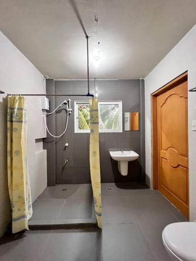 Bathroom 3, Oslob Seacoast Resort, Oslob
