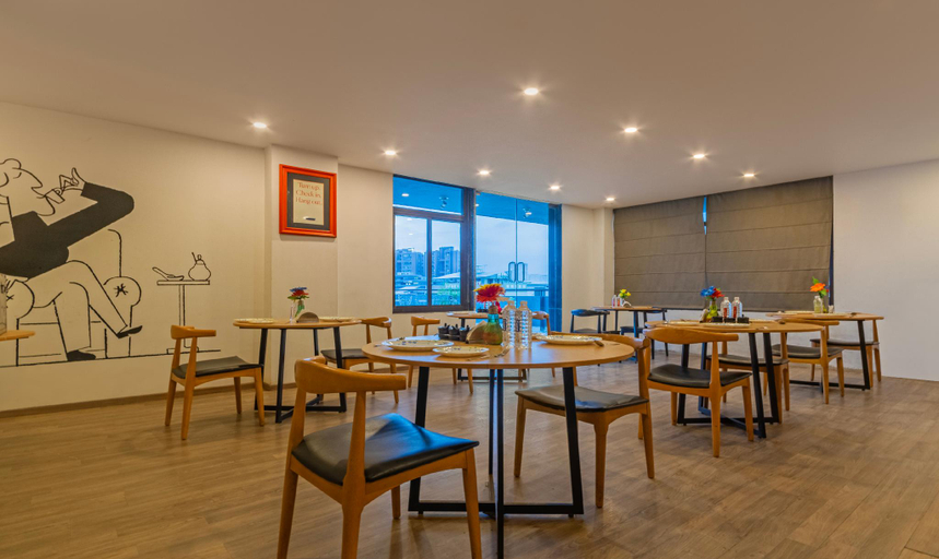 Food & Drinks 5, Treebo The Square, Ahmadabad
