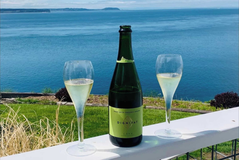 Food & Drinks, Marine View Bluff by Avantstay Waterfront Views, Island