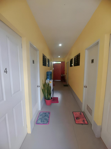 Public Area, CheRi Backpackers Hostel, Moalboal