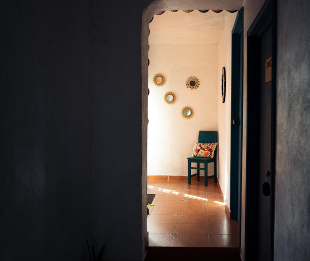 Others 3, Hostal Dona Emma, Honey