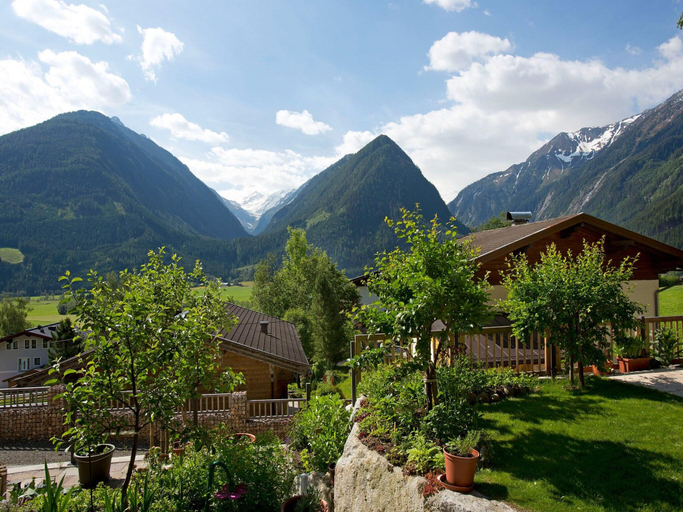 Others 2, Penthouse in Wildkogel with Mountain Views, Zell am See