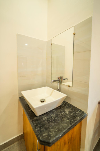 Bathroom, Vrindavan Resort, Satara