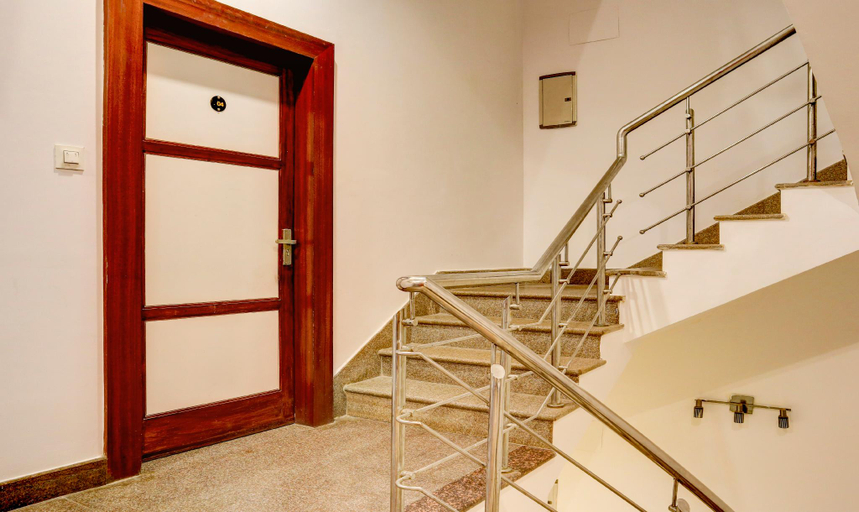 Public Area 3, Treebo Azure, Varanasi