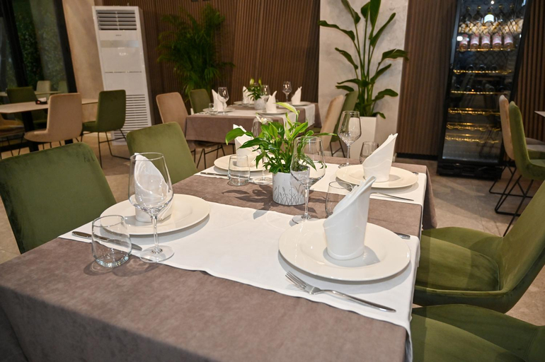Food & Drinks 4, Hotel Vino, Durrësit