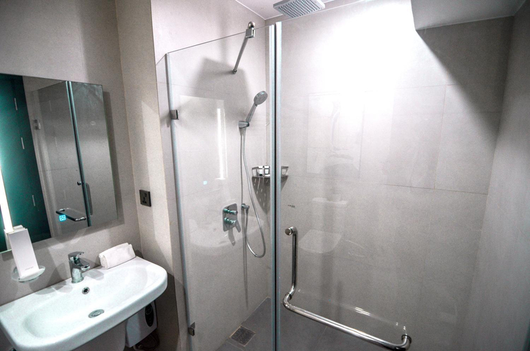 Bathroom 5, AEON SUITES Staycation, Davao City