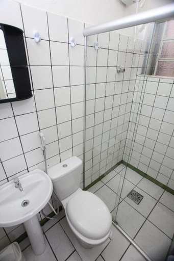 Bathroom 3, Hotel Tapajos, Cuiaba
