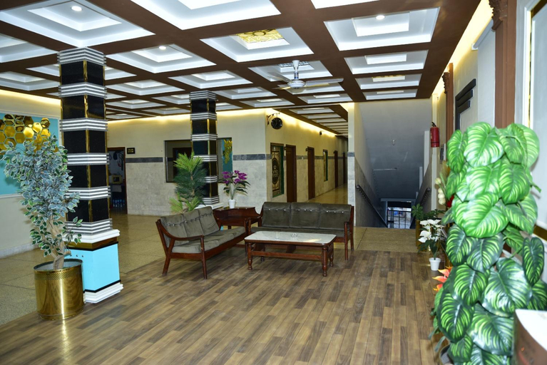Others 2, Kings Hotel, Sargodha