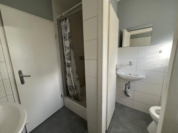 Others 3, Bett4-you Pinneberg, Pinneberg