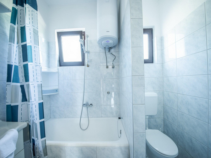 Others 5, Apartment in Seline near Paklenica Park, Starigrad