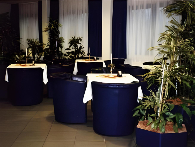 Others 2, Central Hotel Eberswalde, Barnim