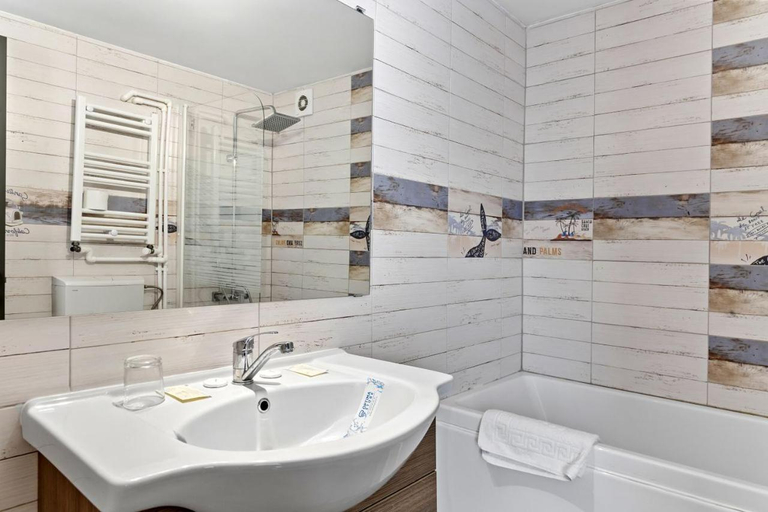 Bathroom 4, Hotel Aqua Park, Tuzla