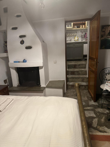 Bedroom 3, Archontiko Stafylopati, Thessaly