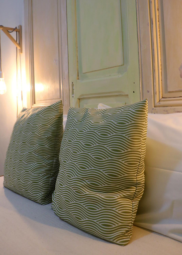 Bedroom 2, Hotel Elandra, Imperia
