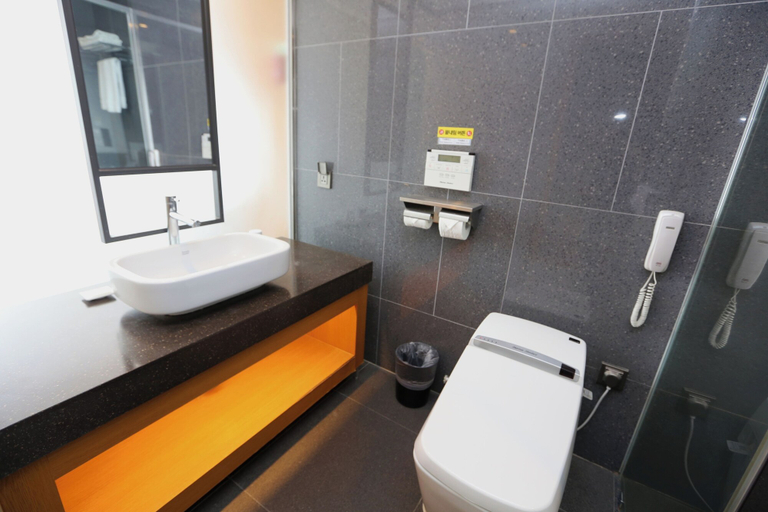 Bathroom 4, Asia Hotel Jeju, Jeju