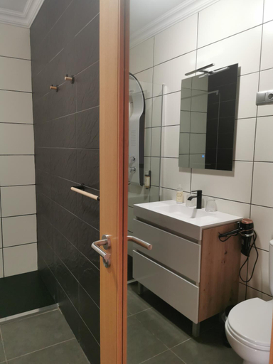 Bathroom 4, A Flor da Rosa, Vila Nova de Foz Côa