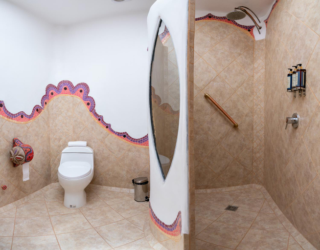 Bathroom 3, Casa Primal, Cordillera