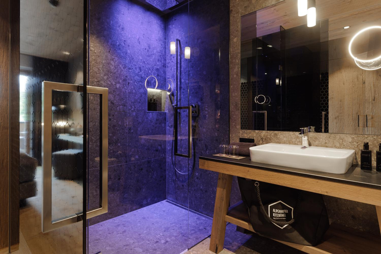 Bathroom 4, Alpenhotel Kitzbuhel am Schwarzsee - 4 Sterne Superior, Kitzbühel
