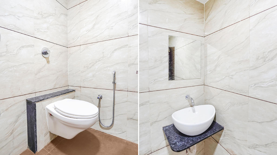 Bathroom, FabHotel Vishala Inn, Ahmadabad