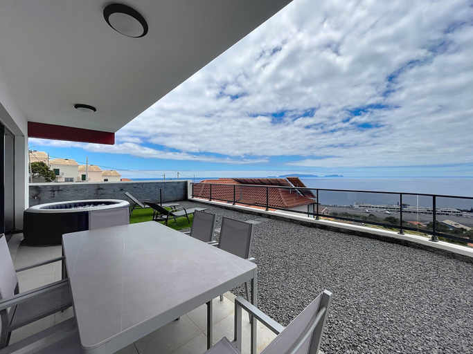 Room 3, Blue Outlook View by Atlantic Holiday, Santa Cruz