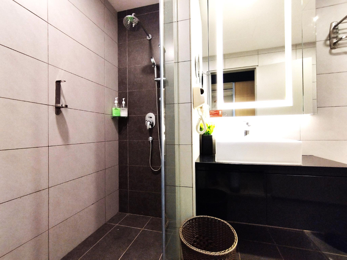 Bathroom 4, Genting SkyWorlds Theme Park Apartments, Genting Highlands