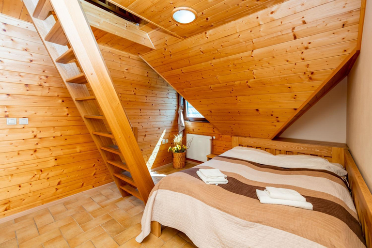 Bedroom 2, Salas Viglas, Prievidza