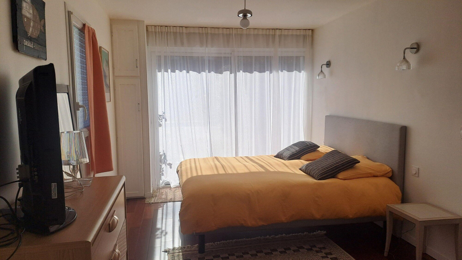 Room 3, Holiday Home in Perros-guirec Near Beaches, Côtes-d'Armor
