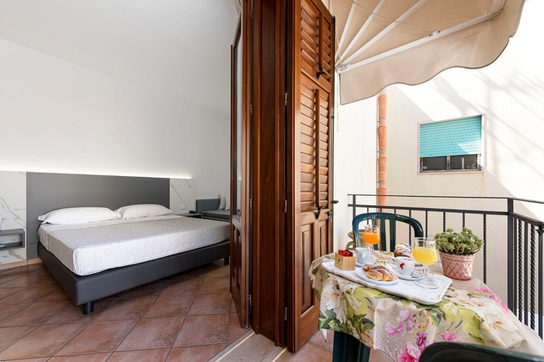 Bedroom 3, Sun Garden Hotel, Trapani