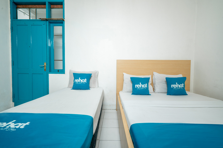 Rehat At Paskal Pelangi, Bandung