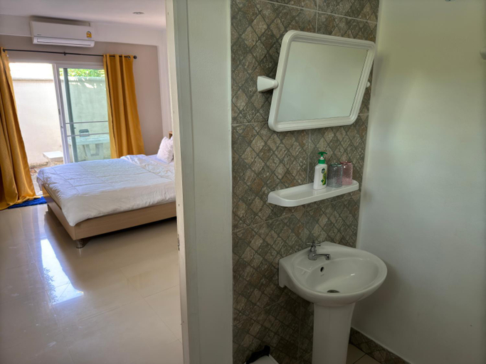 Bedroom 3, Mem Homestay, Pathiu