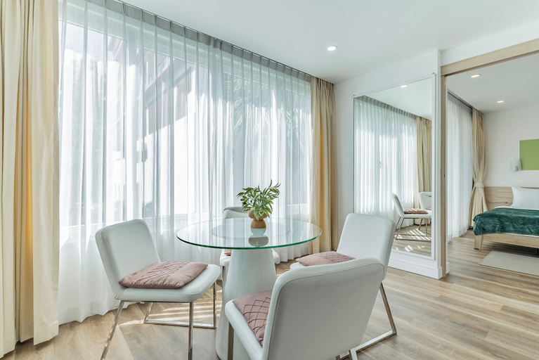 Dining room 3, The Baycliff By Villacarte, Phuket Island