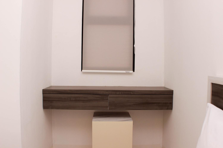 Bathroom, Cozy Stay Studio at Urbantown Karawang By Travelio, Karawang