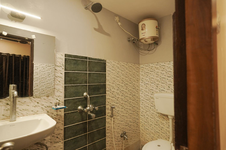 Bathroom 4, Sheldon Resort & Spa, South 24 Parganas
