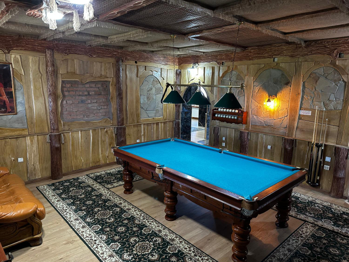 Others 5, Motel Ararat, Zhovkivs'kyi
