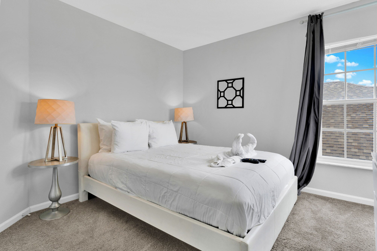 Room 5, 5Br Kissimmee Home W/ Pool & Game Room Fun, Osceola