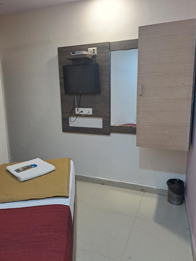 Bedroom, Hotel Gitanjali Kalupur(Relief Road), Ahmadabad