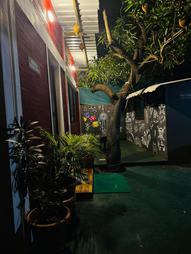 Others 4, Hostel Kurukku Santhu , Puducherry