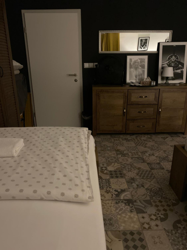 Bedroom 2, Rooms & Apartment ZALA Near Airport & Cable Car, Cerklje na Gorenjskem