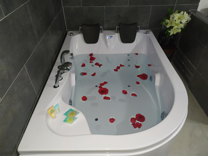 Bathroom 3, Hostal Ajavi del Sur, Quito