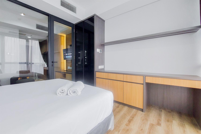 Bedroom, Good Restful 1BR The Smith Alam Sutera By Travelio, Tangerang