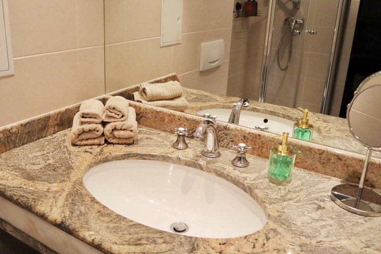 Bathroom 2, Exklusives vollmobliertes Apartment im Herzen von Bad Mergentheim, Main-Tauber-Kreis