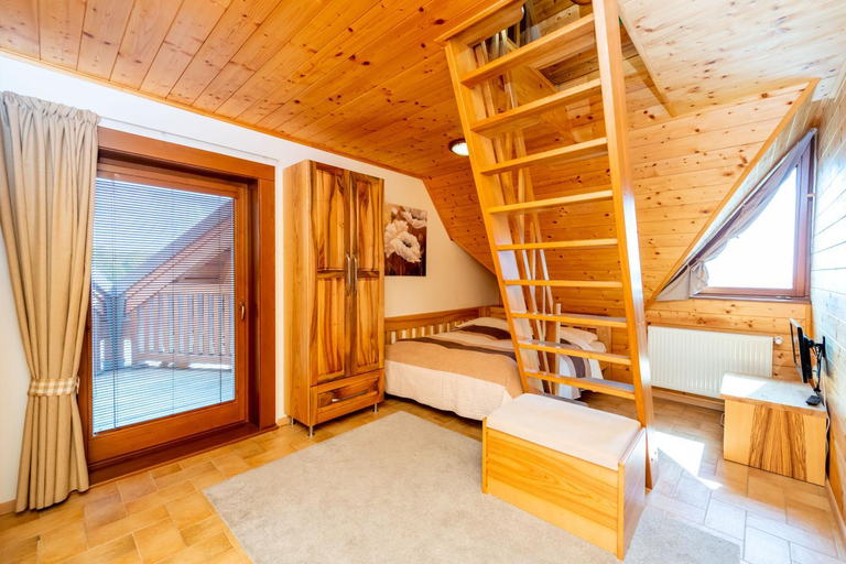 Bedroom 4, Salas Viglas, Prievidza